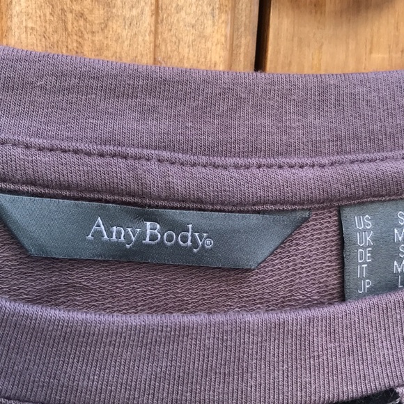 Ladies top by Any Body. Size small. Lavender leopard print - Picture 2 of 2